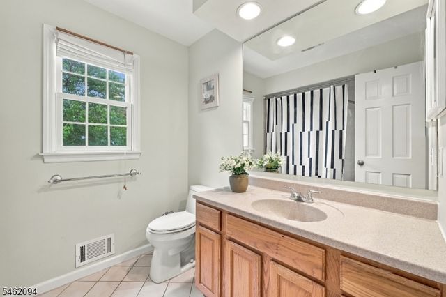 2 Timberline Dr, Bridgewater Twp., NJ 08807