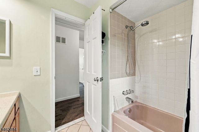 2 Timberline Dr, Bridgewater Twp., NJ 08807