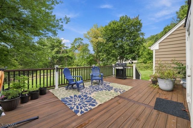 2 Timberline Dr, Bridgewater Twp., NJ 08807