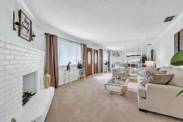5435 Dry Creek Rd, Sacramento, CA 95838