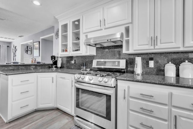 5435 Dry Creek Rd, Sacramento, CA 95838