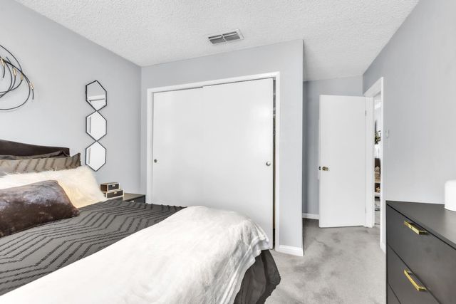 5435 Dry Creek Rd, Sacramento, CA 95838