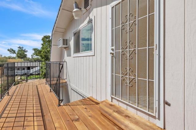 5435 Dry Creek Rd, Sacramento, CA 95838