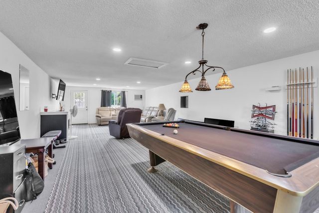 5435 Dry Creek Rd, Sacramento, CA 95838