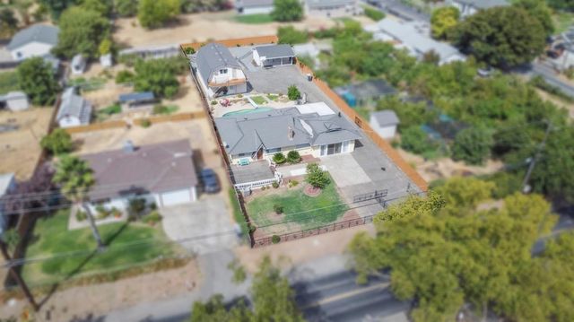 5435 Dry Creek Rd, Sacramento, CA 95838