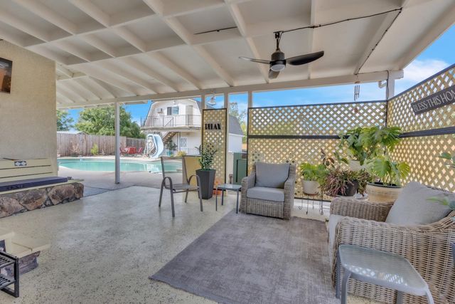 5435 Dry Creek Rd, Sacramento, CA 95838