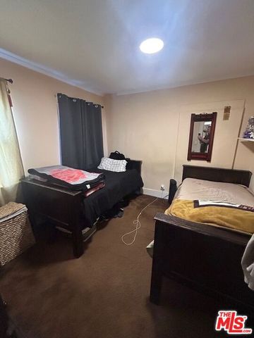 6648 8th Avenue, Los Angeles, CA 90043