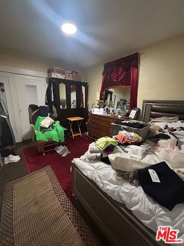 6648 8th Avenue, Los Angeles, CA 90043