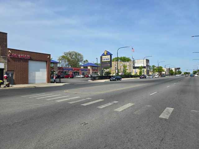 4940 W North Avenue, Chicago, IL 60639