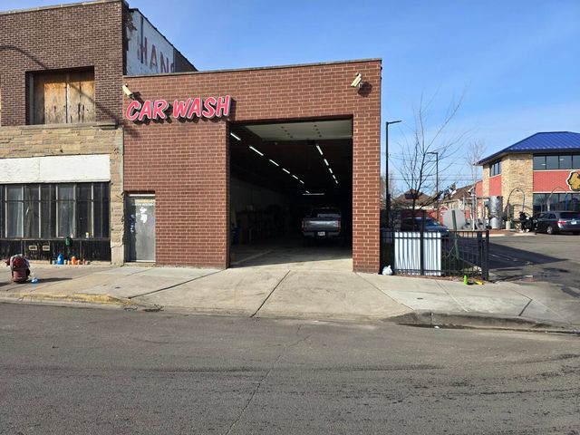 4940 W North Avenue, Chicago, IL 60639