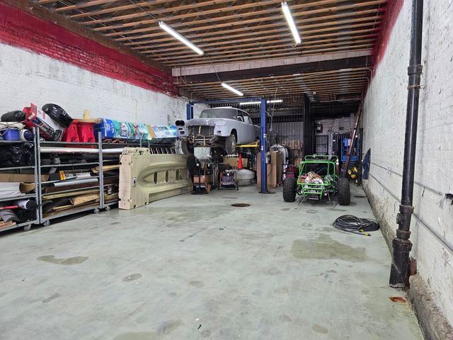 4940 W North Avenue, Chicago, IL 60639