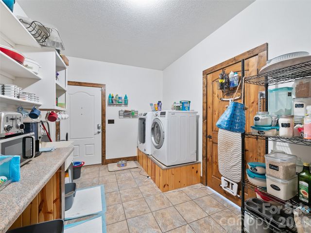 101 Waterwheel Drive, Green Mountain, NC 28740