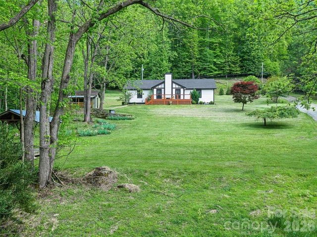 101 Waterwheel Drive, Green Mountain, NC 28740