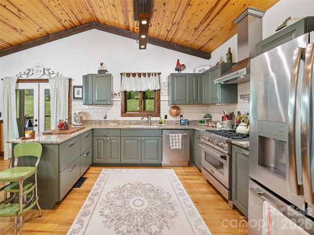 101 Waterwheel Drive, Green Mountain, NC 28740