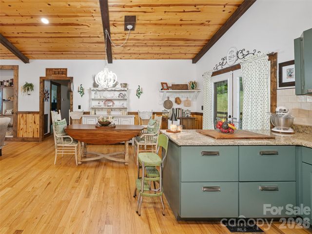 101 Waterwheel Drive, Green Mountain, NC 28740