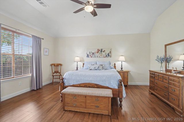 11701 S Forest Court, Jenks, OK 74037