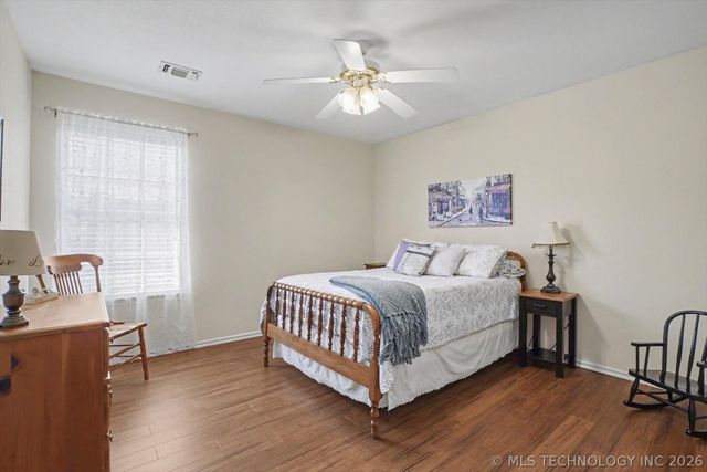 11701 S Forest Court, Jenks, OK 74037