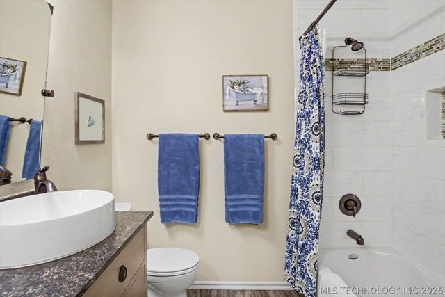 11701 S Forest Court, Jenks, OK 74037