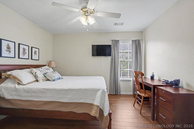 11701 S Forest Court, Jenks, OK 74037