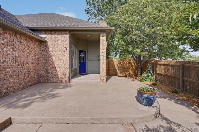 11701 S Forest Court, Jenks, OK 74037