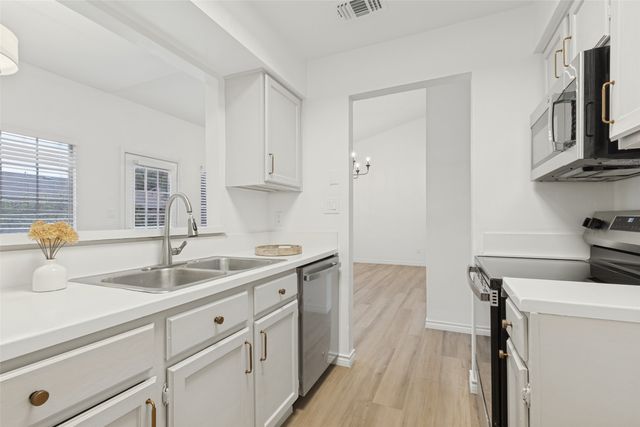 8600 Coppertowne Lane 1707, Dallas, TX 75243