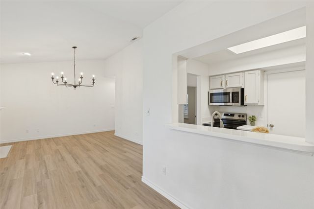 8600 Coppertowne Lane 1707, Dallas, TX 75243