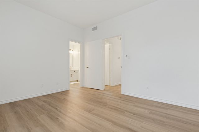 8600 Coppertowne Lane 1707, Dallas, TX 75243