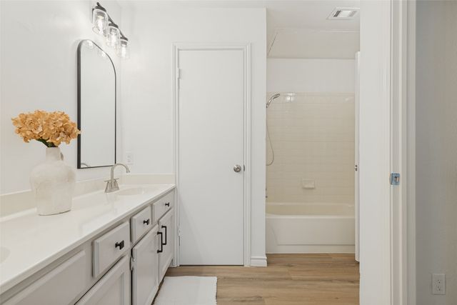 8600 Coppertowne Lane 1707, Dallas, TX 75243