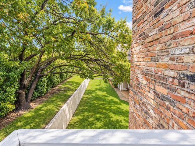 8600 Coppertowne Lane 1707, Dallas, TX 75243