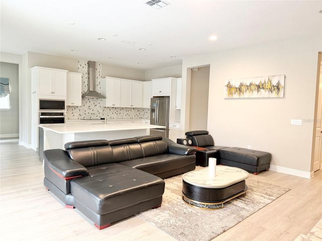 19153 PLANETREE STREET, Orlando, FL 32827