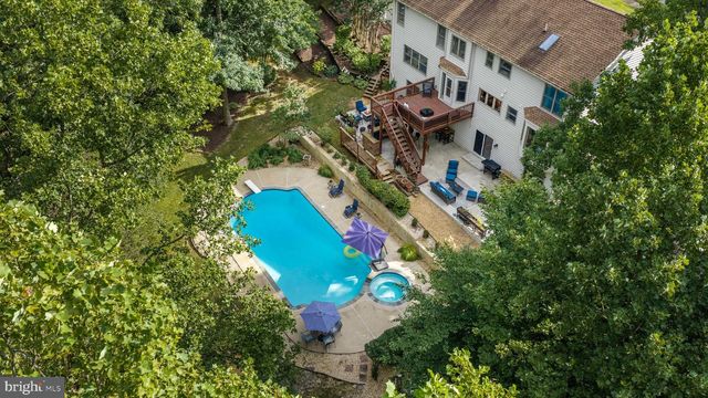 100 BOSCOBEL RD, Fredericksburg, VA 22405