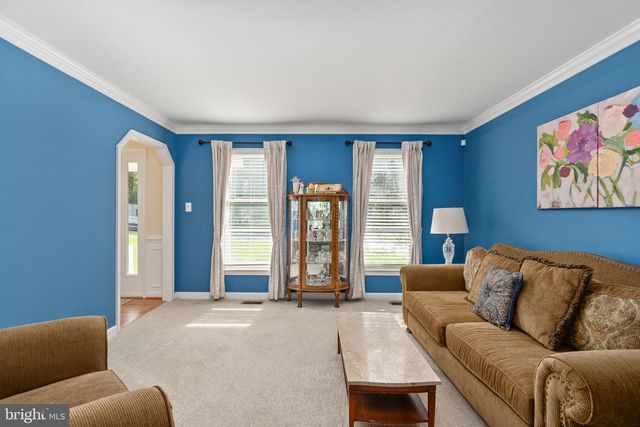 100 BOSCOBEL RD, Fredericksburg, VA 22405