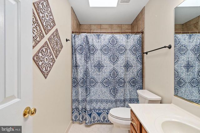 100 BOSCOBEL RD, Fredericksburg, VA 22405