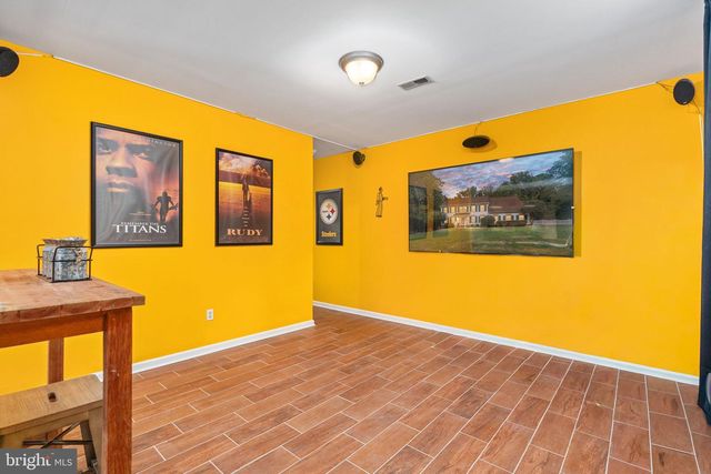100 BOSCOBEL RD, Fredericksburg, VA 22405