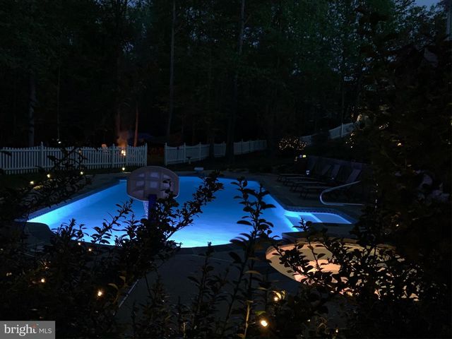 100 BOSCOBEL RD, Fredericksburg, VA 22405