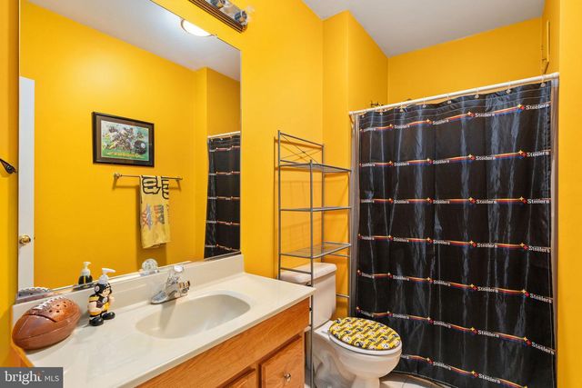 100 BOSCOBEL RD, Fredericksburg, VA 22405