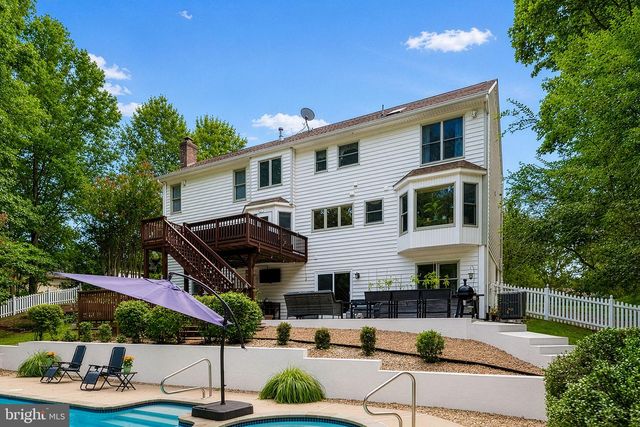 100 BOSCOBEL RD, Fredericksburg, VA 22405