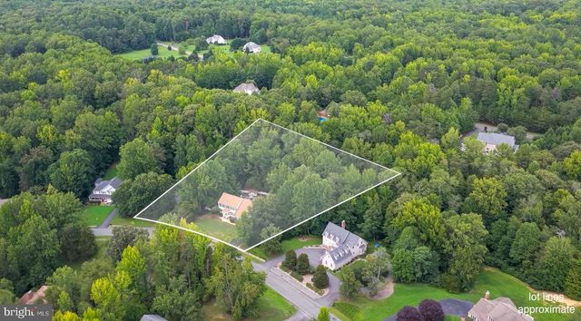 100 BOSCOBEL RD, Fredericksburg, VA 22405
