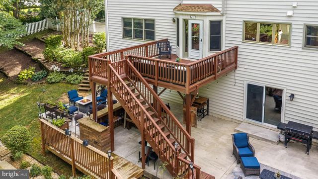 100 BOSCOBEL RD, Fredericksburg, VA 22405