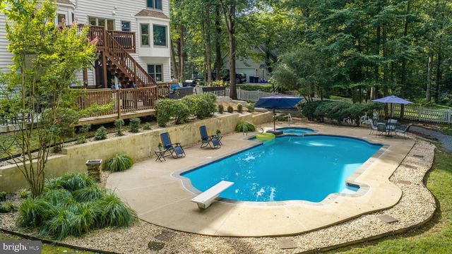100 BOSCOBEL RD, Fredericksburg, VA 22405