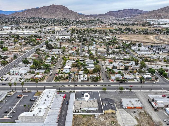 405 Iowa Avenue, Riverside, CA 92507