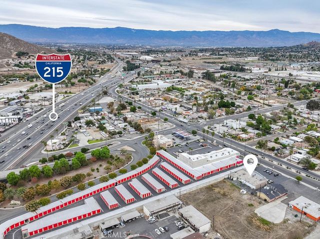 405 Iowa Avenue, Riverside, CA 92507