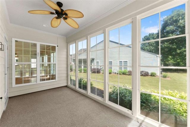 6142 Longleaf Drive, Hoschton, GA 30548