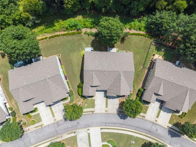 6142 Longleaf Drive, Hoschton, GA 30548