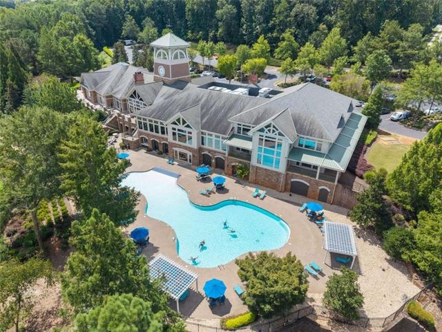 6142 Longleaf Drive, Hoschton, GA 30548