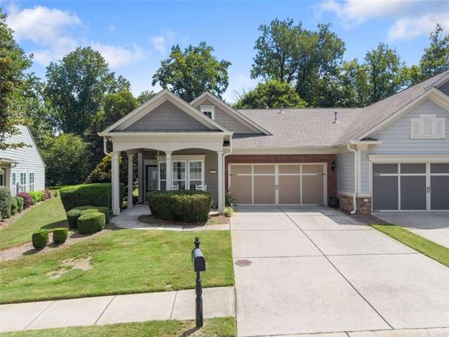 6142 Longleaf Drive, Hoschton, GA 30548