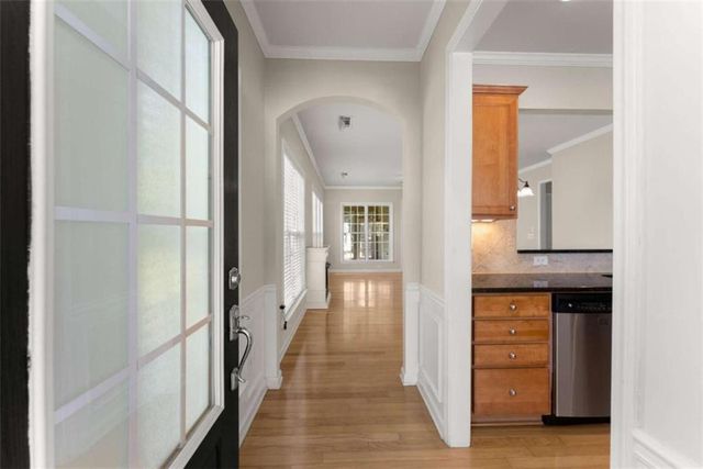 6142 Longleaf Drive, Hoschton, GA 30548