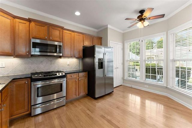 6142 Longleaf Drive, Hoschton, GA 30548