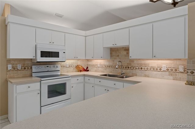 3212 W Camilo Drive, Citrus Springs, FL 34466