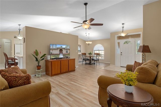 3212 W Camilo Drive, Citrus Springs, FL 34466